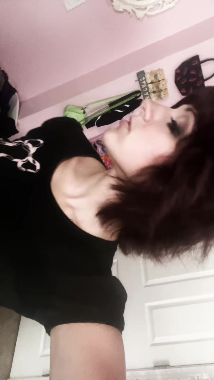 @𝓐𝓊𝓭𝓇𝓮𝓎 𝓚𝒶𝔂 🎼💜🪳