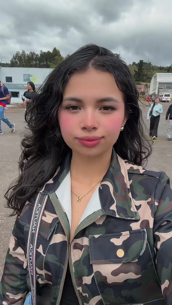 @Nini.