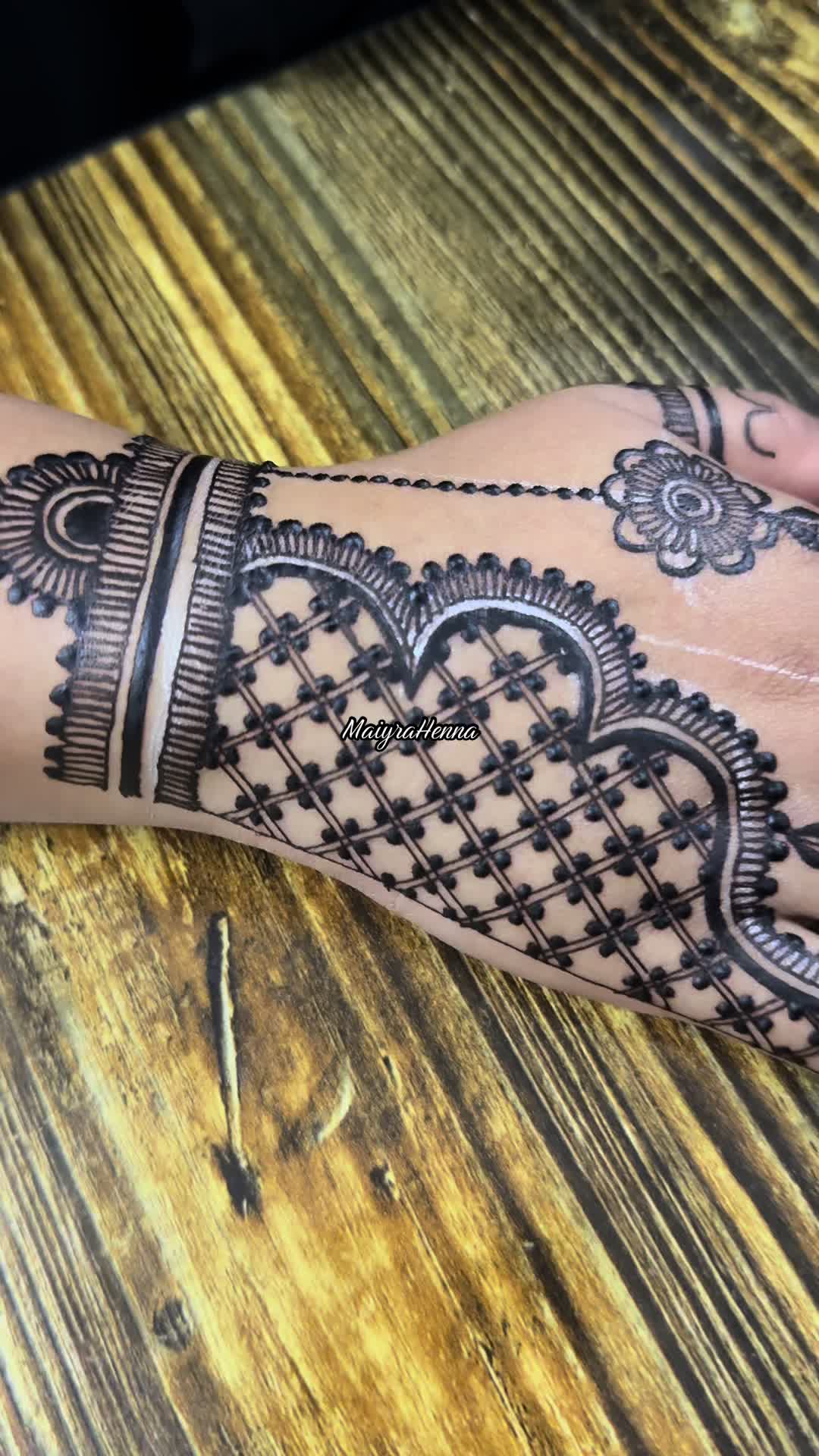 @MaiyraHennaMaiy