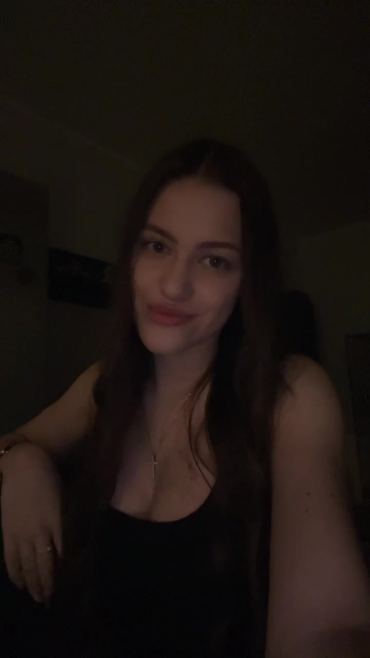 @брюнеточка