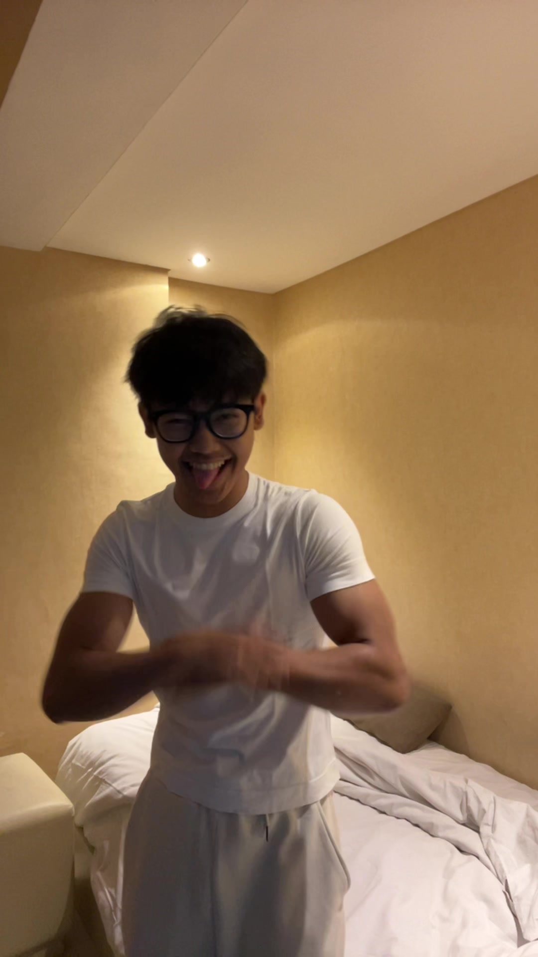 @kunci&sup2;