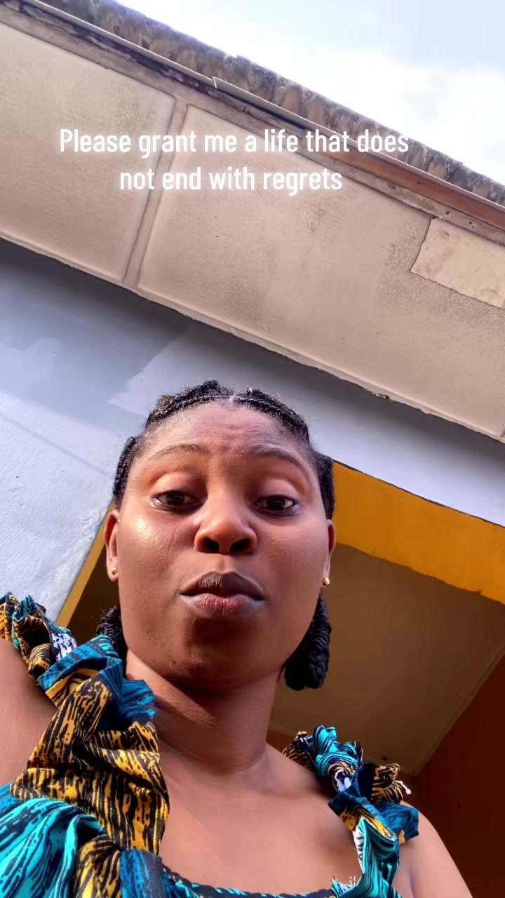 @hokeykey_