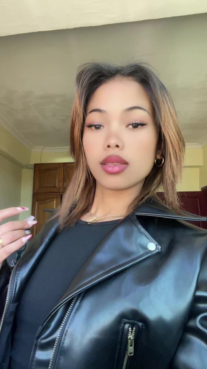 @Koloina