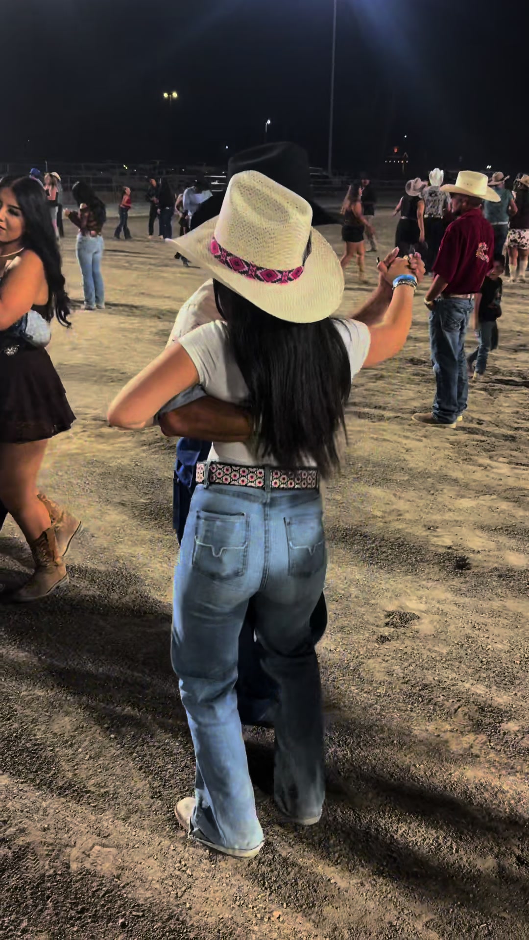 @La vaca Vane🐮⚡️