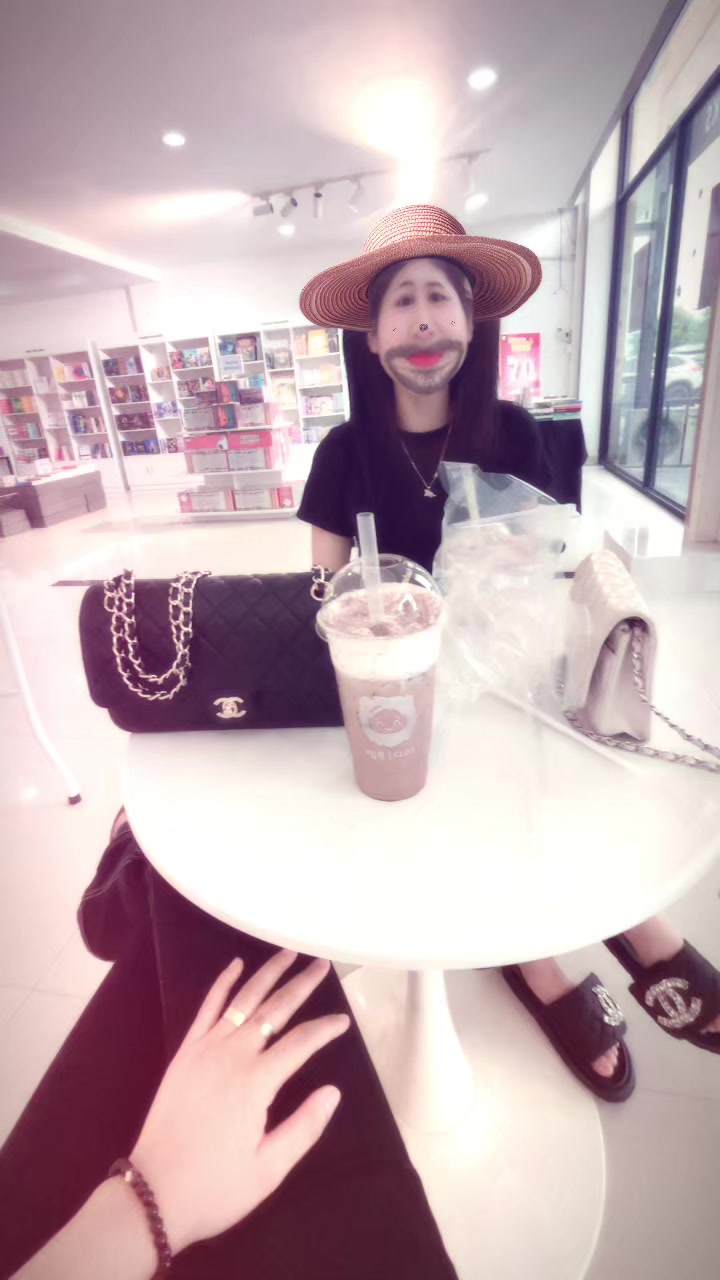 @ๅฐๆๆ๐ซ๐ฐ๐ญ๐จ๐ณ