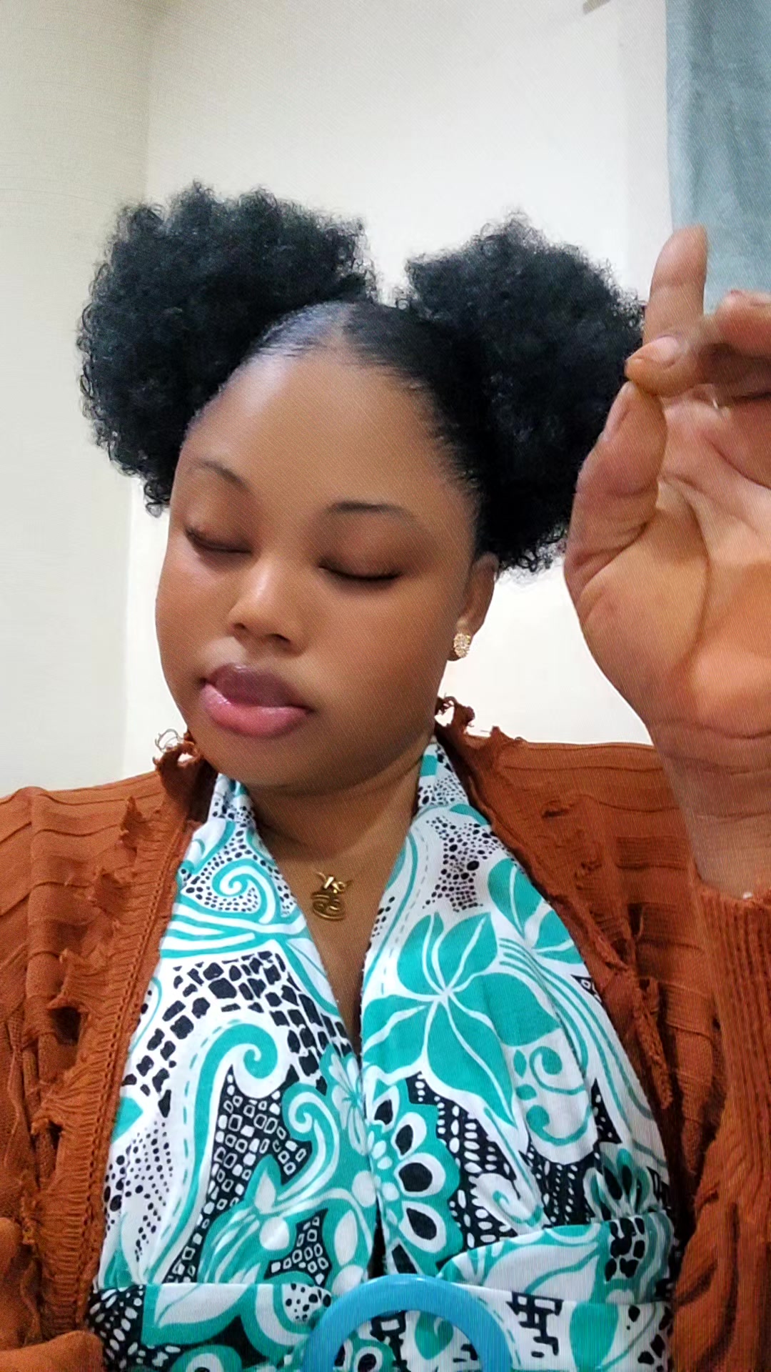 @✨️🦁Efya_Alphahourba🌋