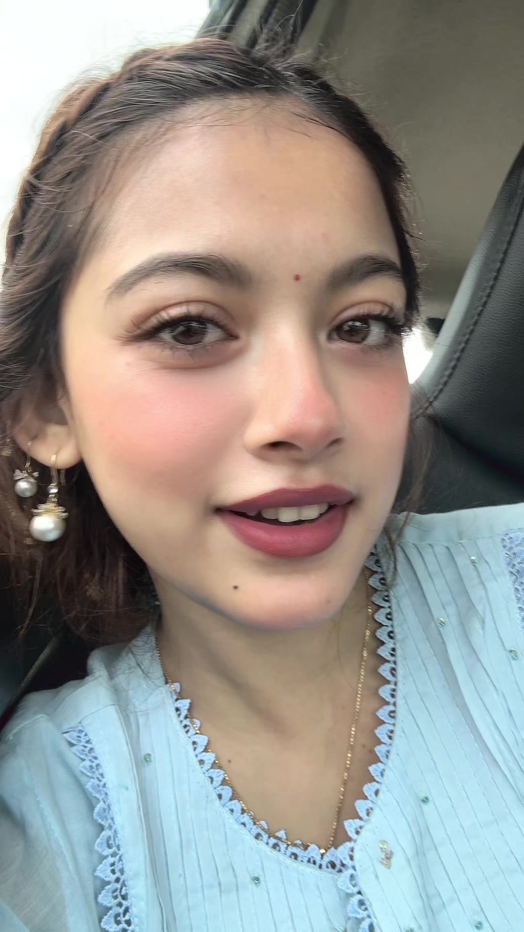 @Isha Thapa 🌸