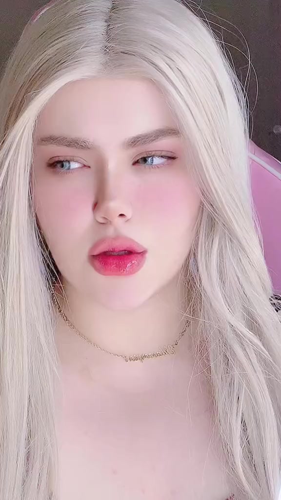 @👑🩷Diva la poupée🩷👑