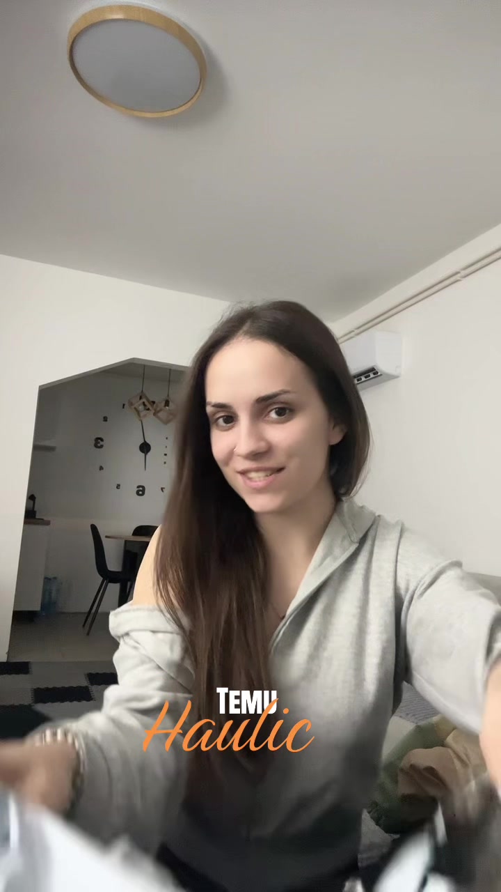 @leonoraaaa1