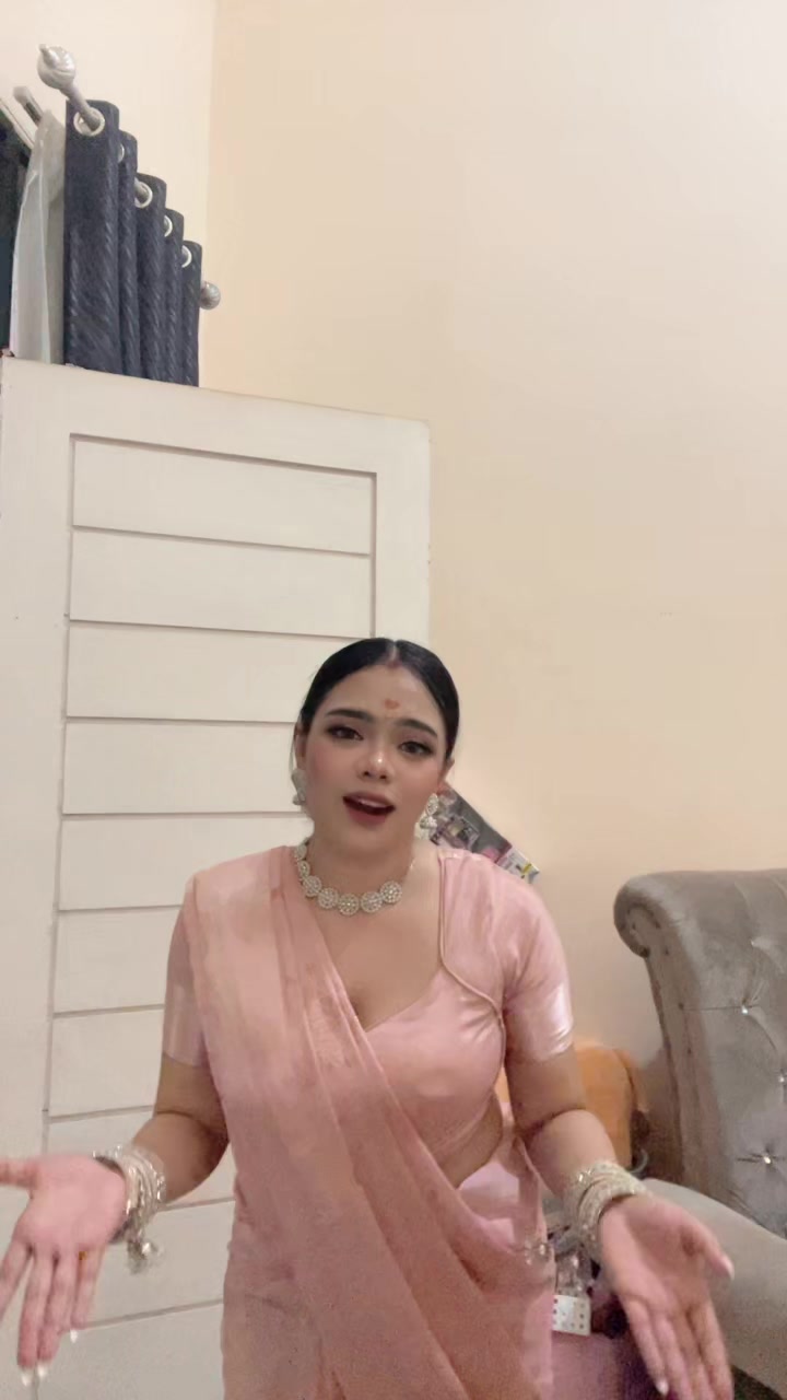 @𝓑𝓪𝓫𝔂 𝓡𝓲𝓻𝓲 🧿