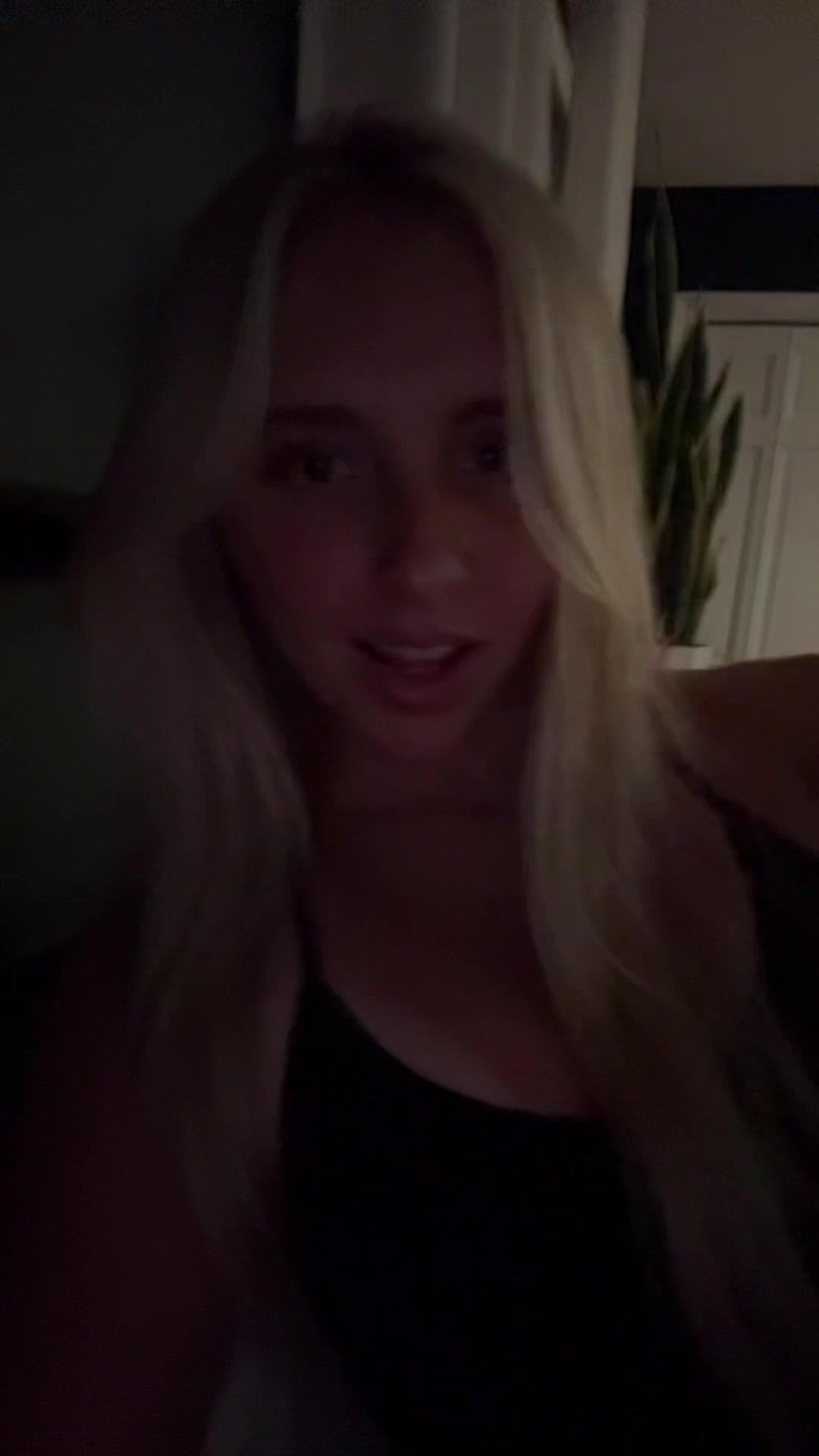 @ava g