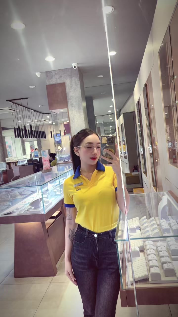 @𝑻𝒉𝒂𝒏𝒉 𝑯𝒂̆̀𝒏𝒈🩵