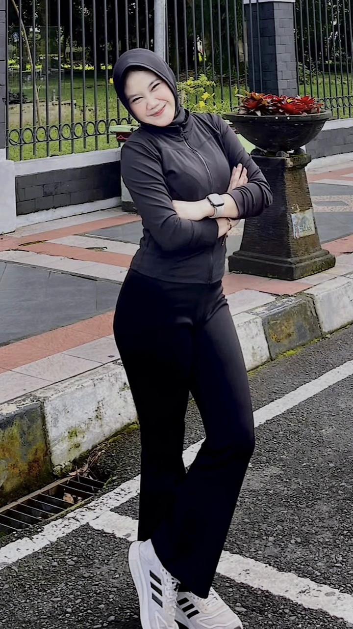 @anniputri5
