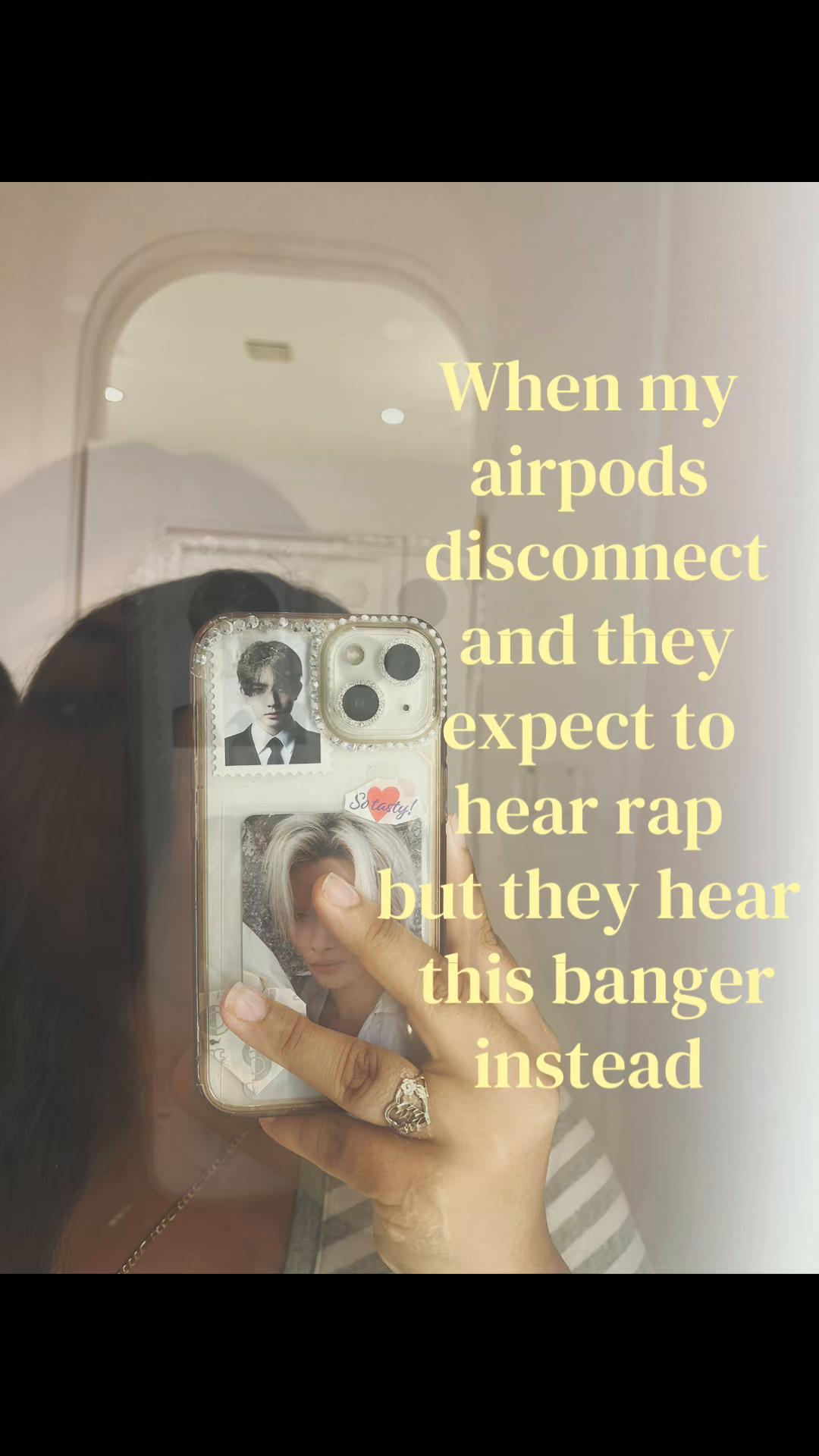 @𑣲