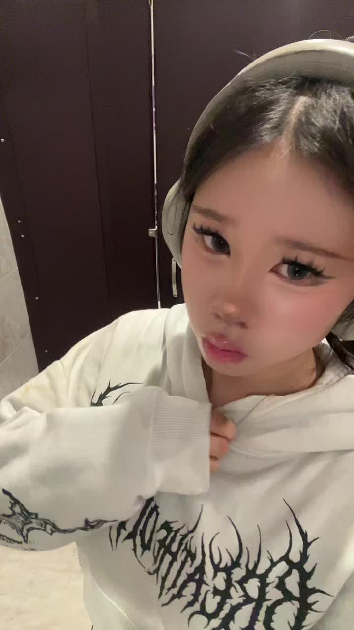 @Christina