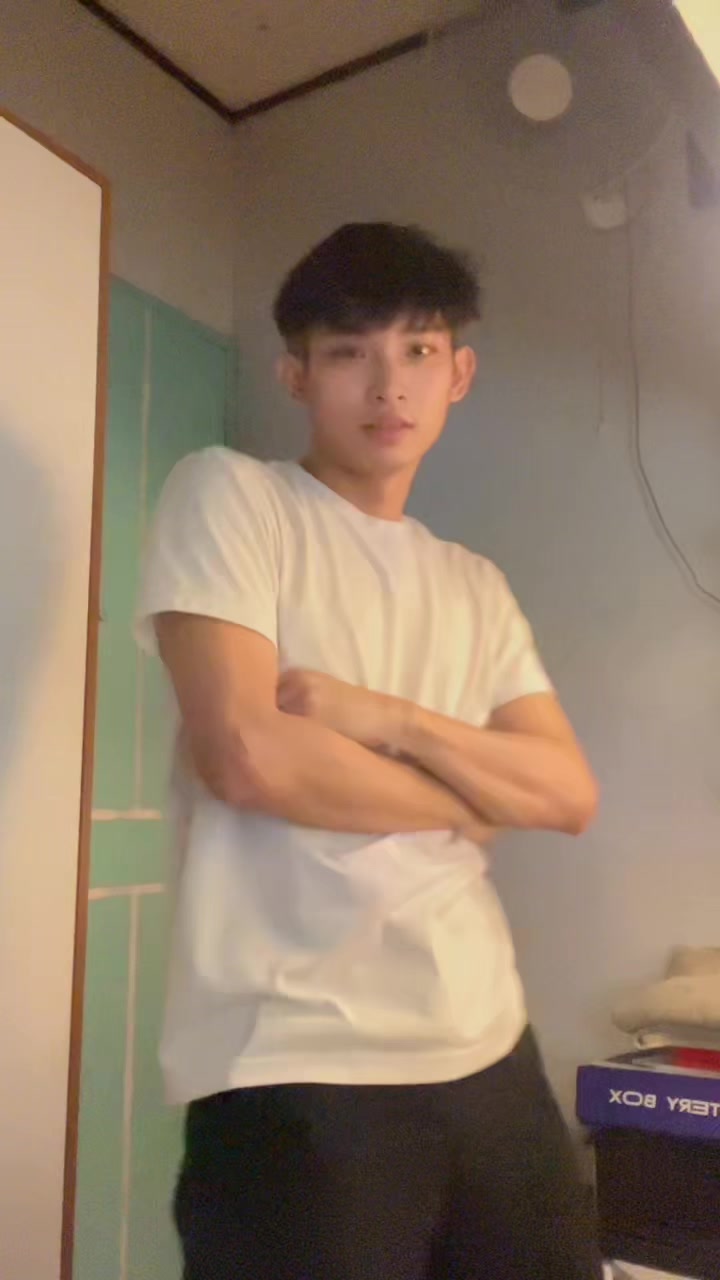 @Lez