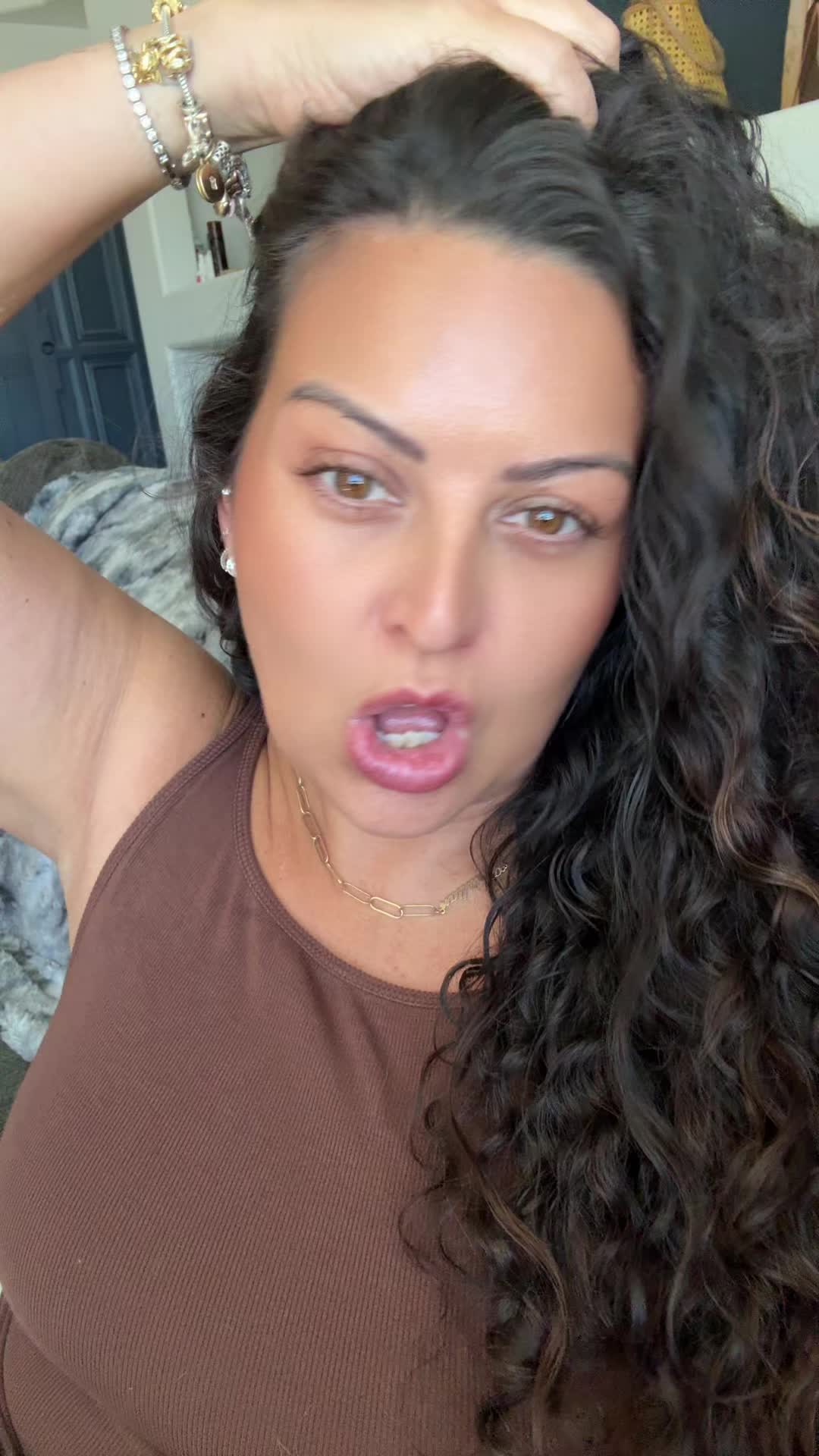 @Adriana