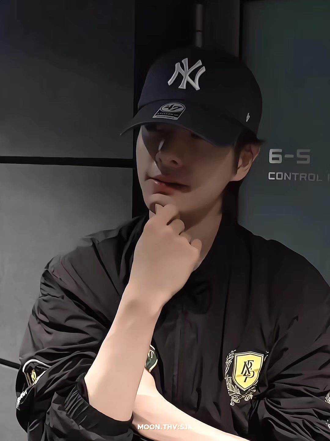 @๐ฆ๐จ๐จ๐ง.๐ญ๐ก๐ฏ:๐ฌ๐ฃ๐ค