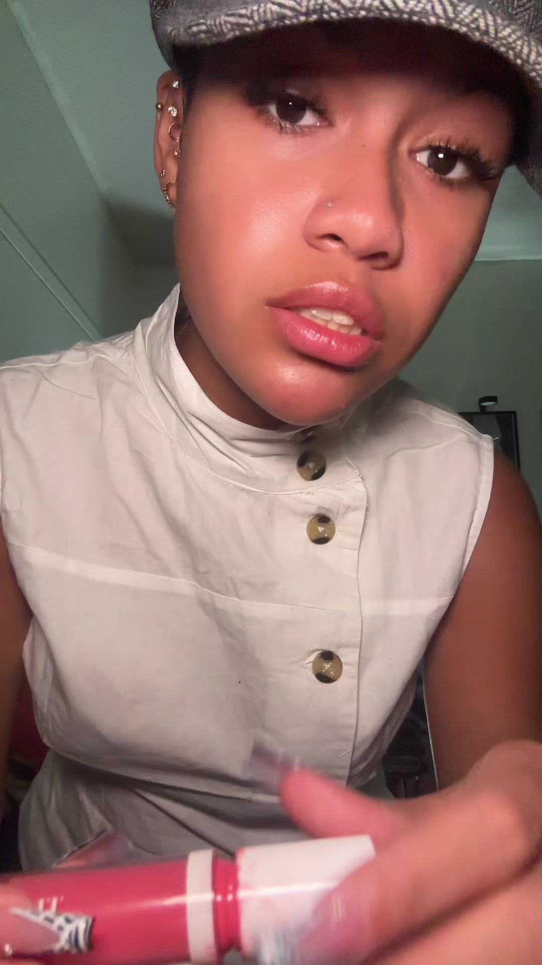 @Myleftcheeck