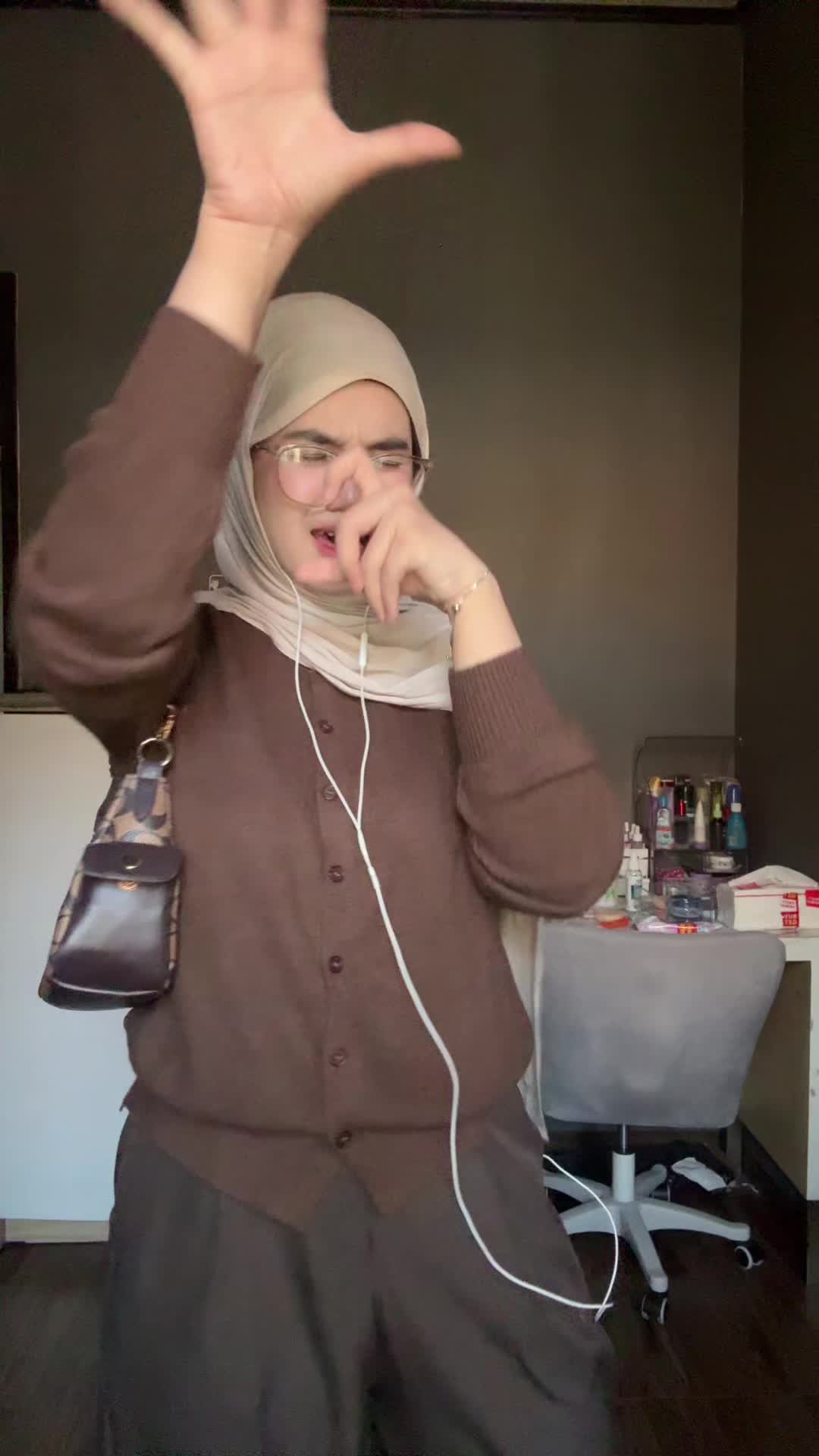 @Nayyut