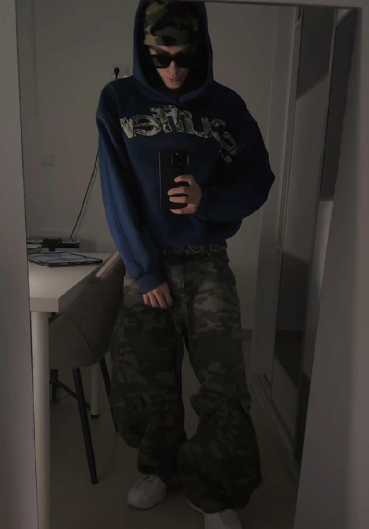 @Tris10