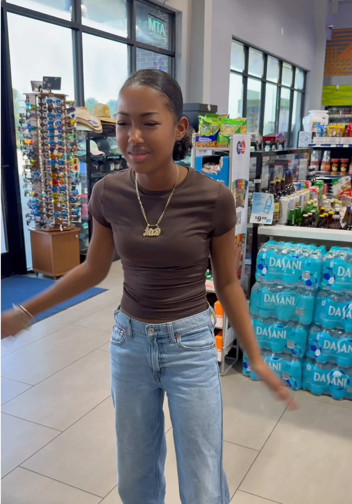 @Mia