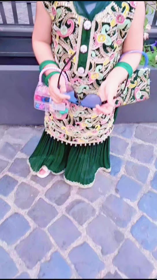 @𝓜𝓸𝓷𝓾𝓼𝓷𝓪