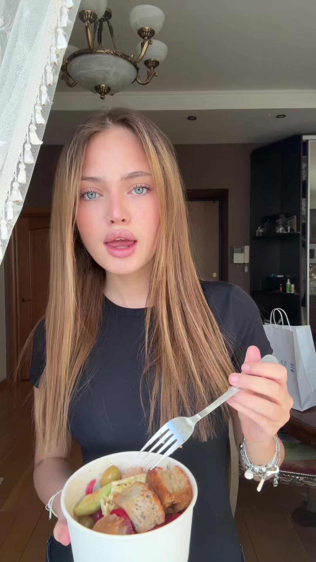 @OYYEEVA