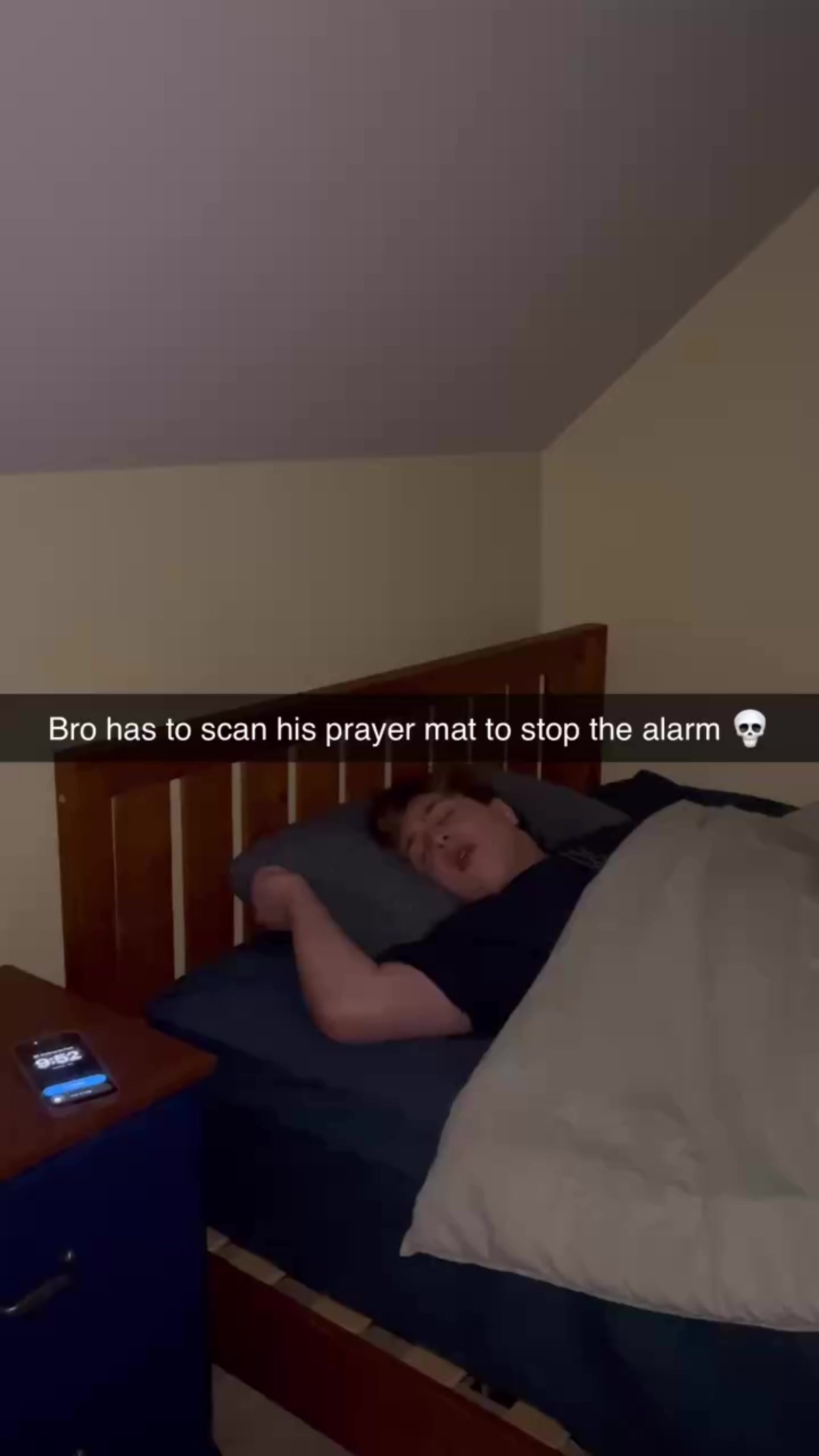 @adoolie_