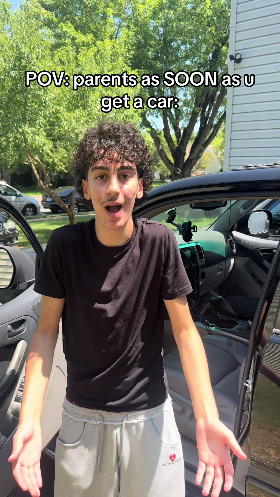 @backwithali
