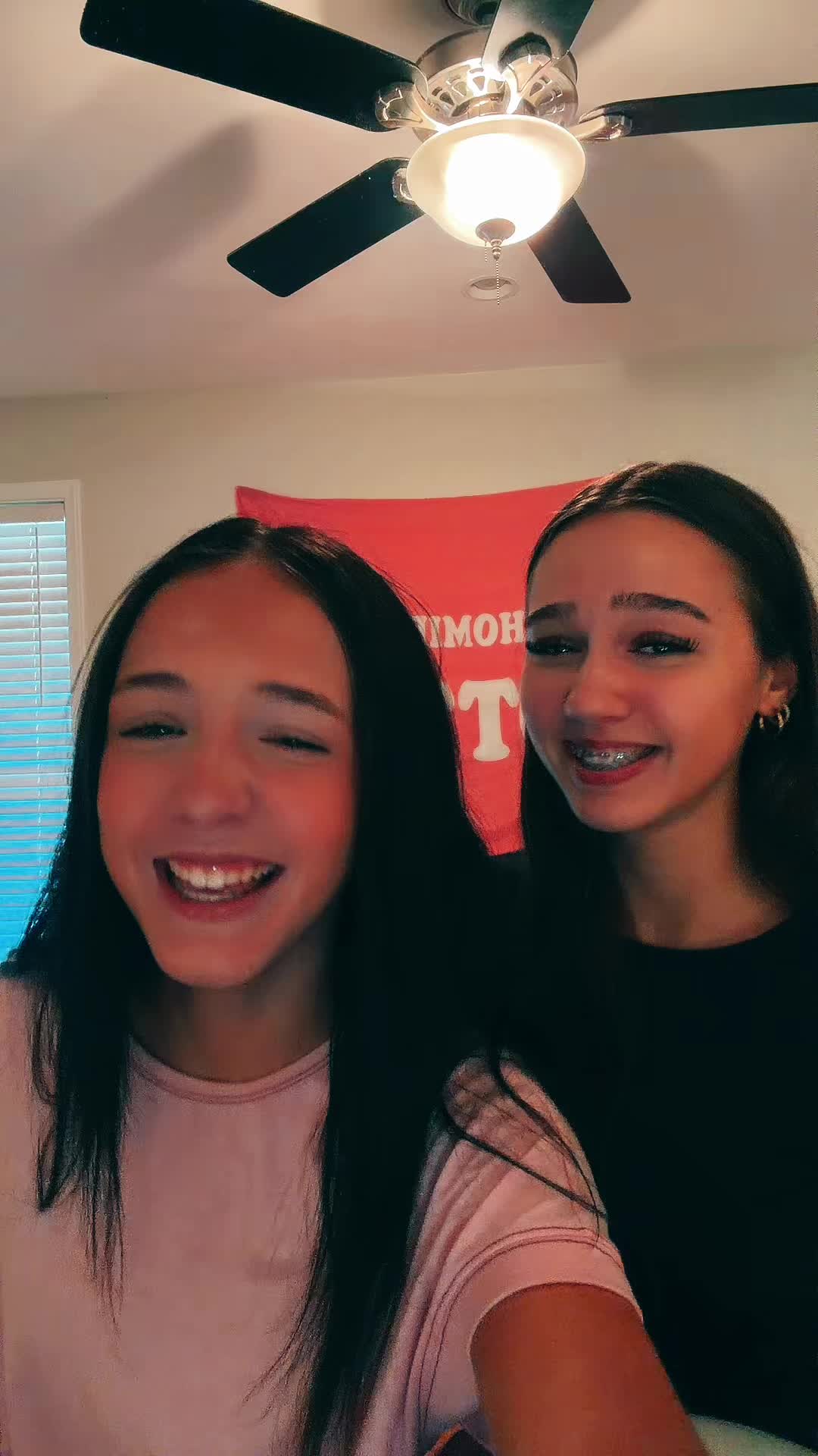 @𝓔𝓵𝓸𝓾𝓲𝓼𝓮 𝓼𝓹𝓪𝓶💸