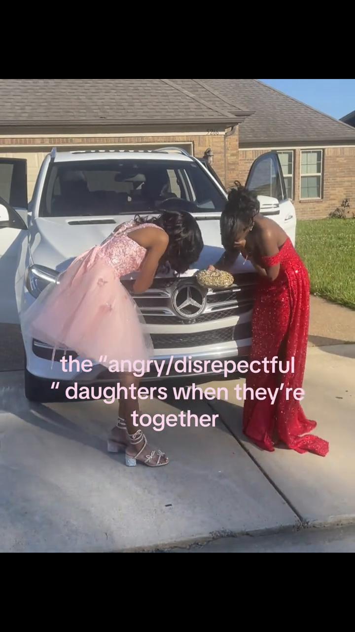 @thequeenduhh__