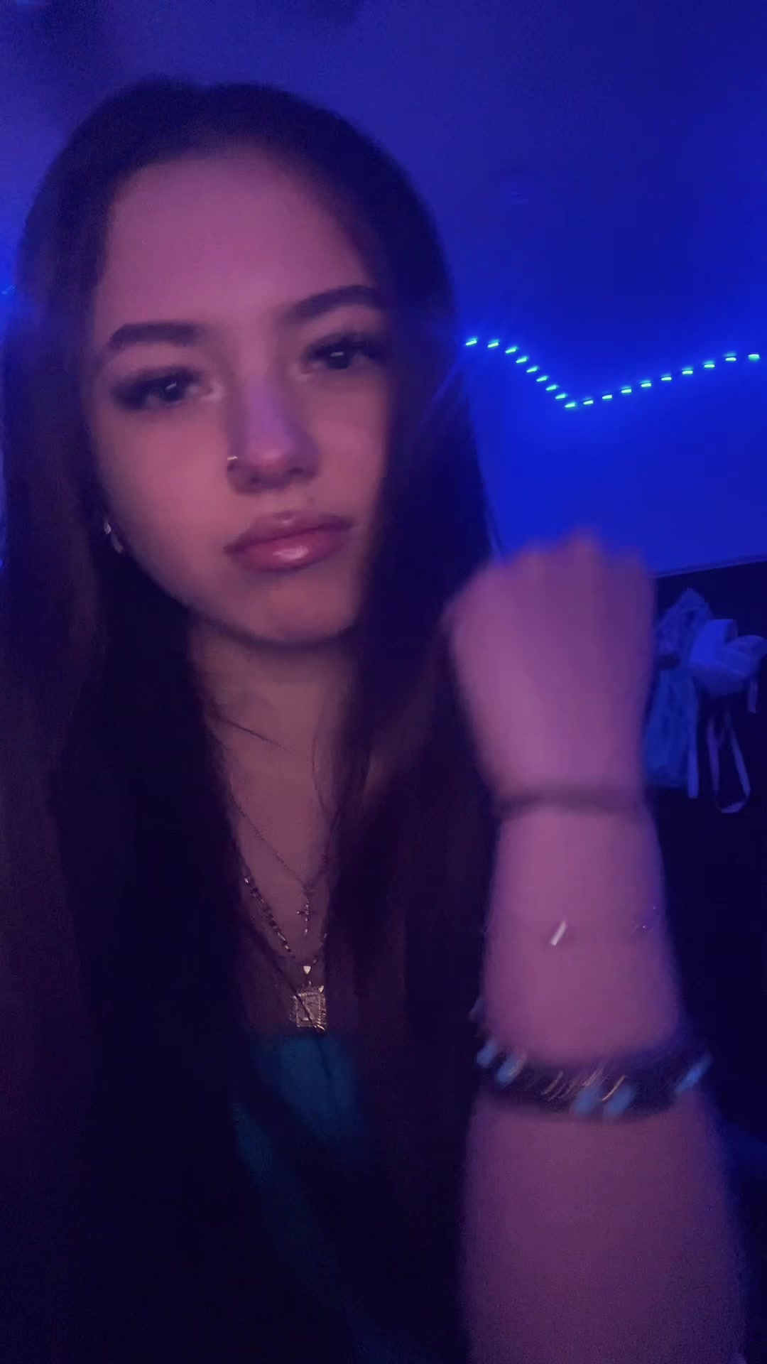 @𝓏𝒶𝓇𝒶💫