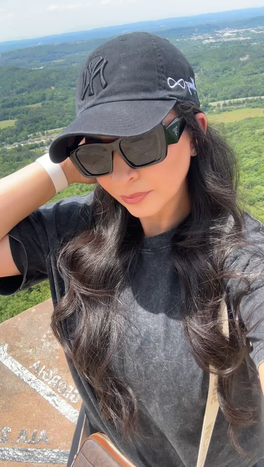@monyqm7