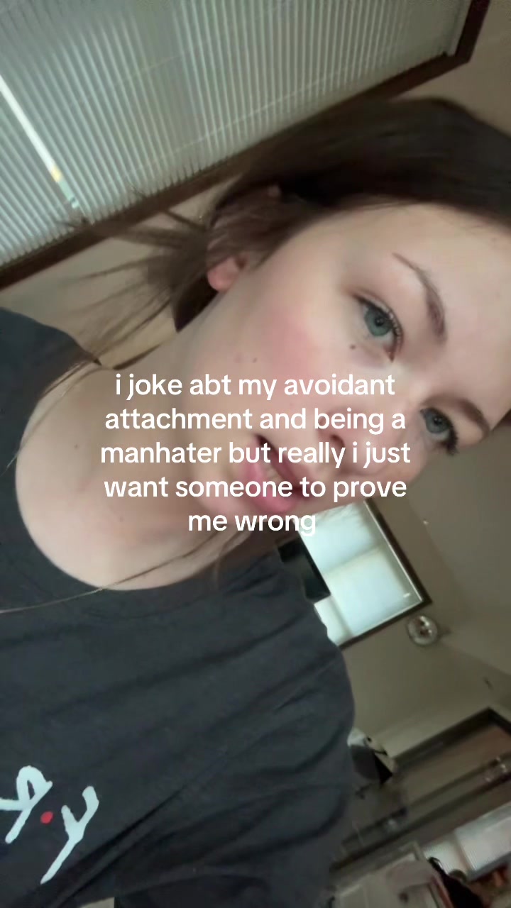@𑣲 t