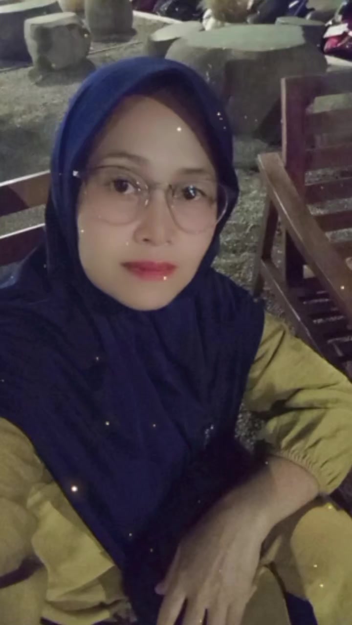 @Tutik A R E M A 😘