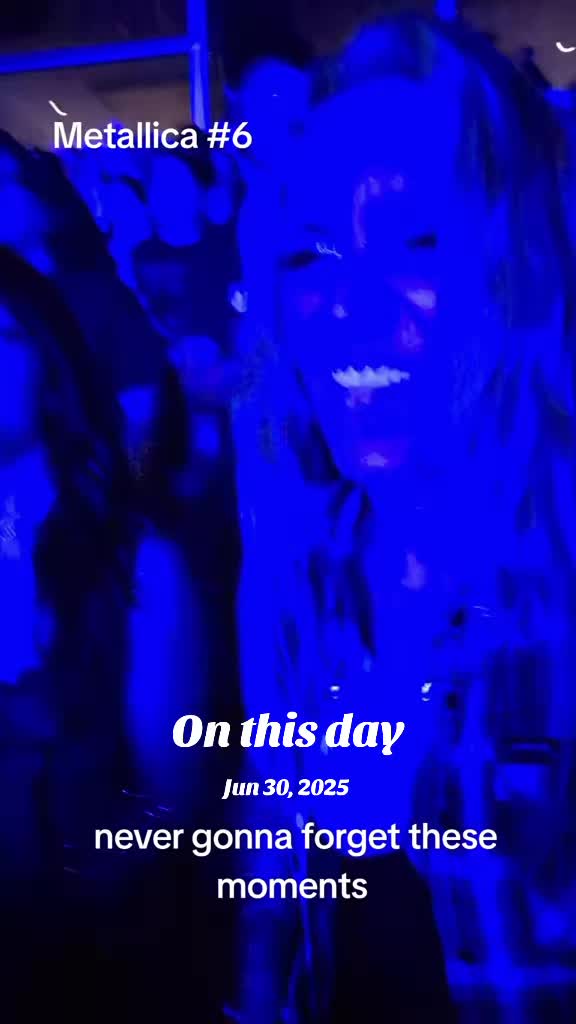 @Angie☮️