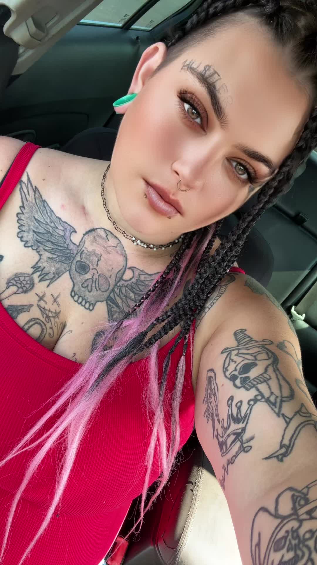 @GOTHICMOMMY666