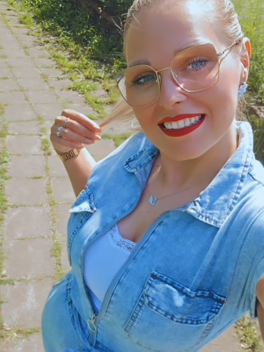 @💄 𝙈 &eacute; 𝙡 𝙞 𝙨 𝙨 𝙖 🌺
