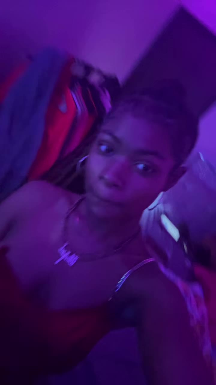 @𝒽𝓊𝓃𝒹𝓇ℯ𝒹𝓀ℛℯ𝒶𝓁ꨄ