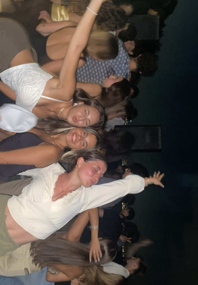 @Carlottaregalbuto