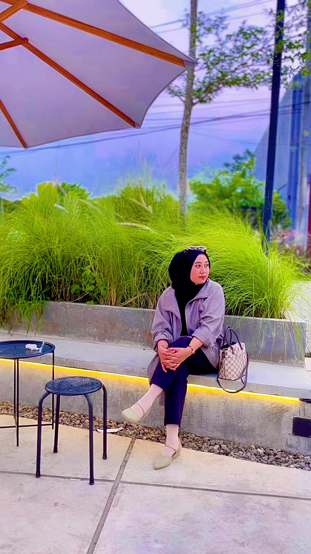 @Dewi surya_