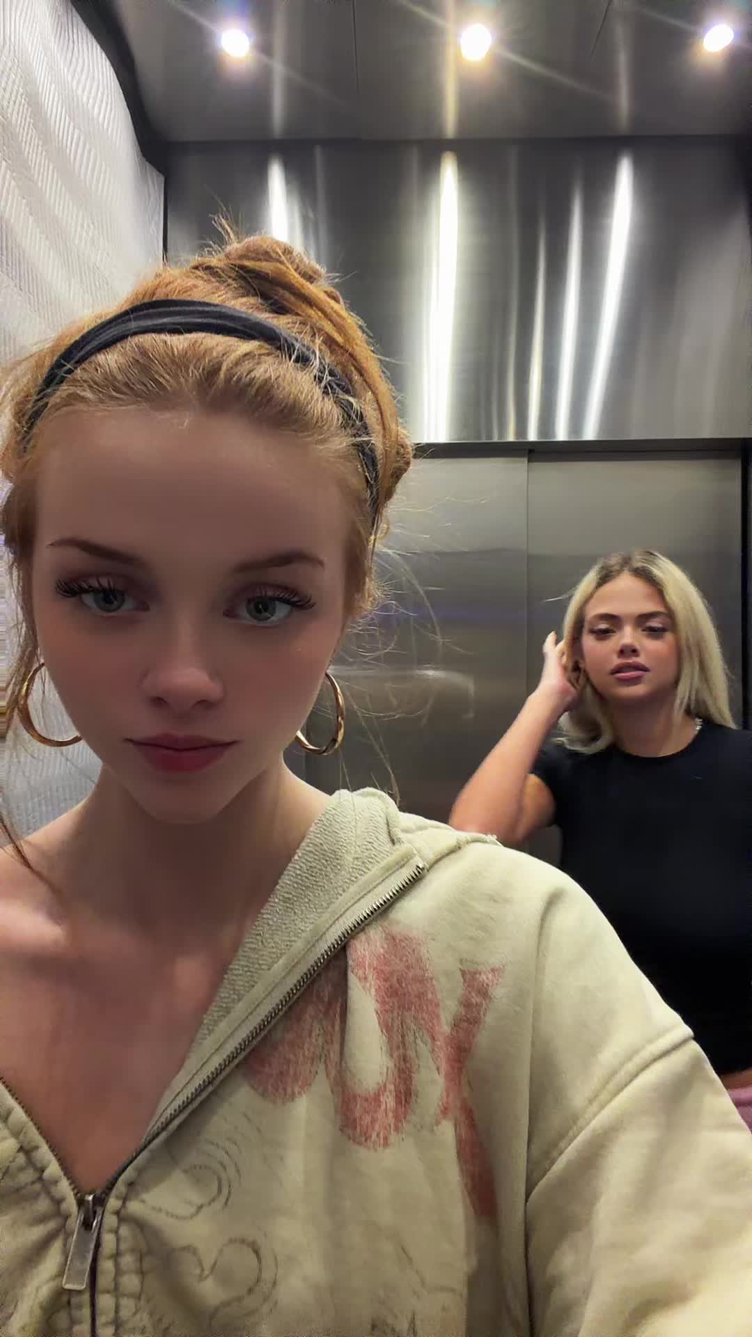 @scarlettaur0ra