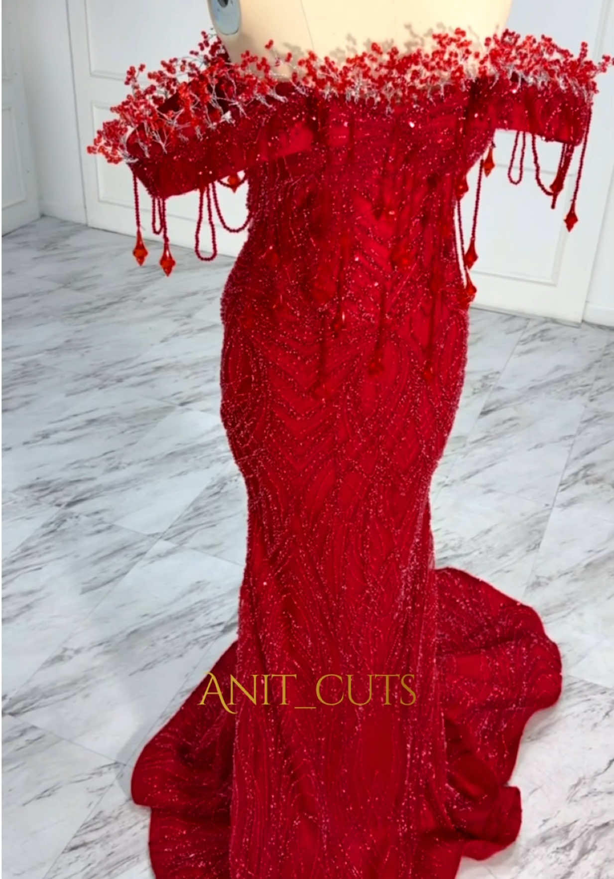 @Anit Cuts | Prom & Bridal