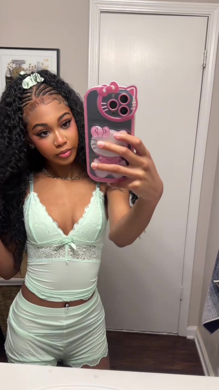 @christialahnn