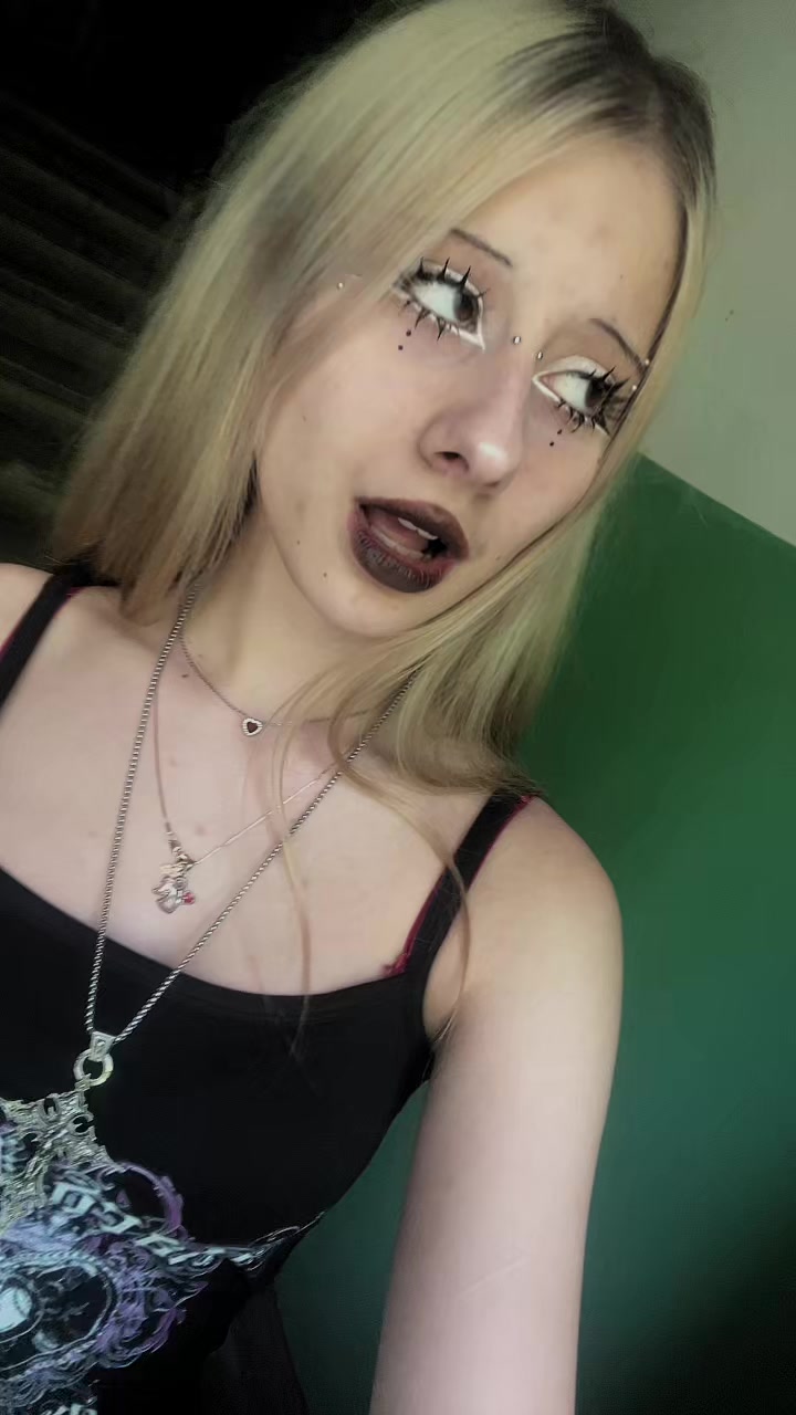 @bloody.kitty