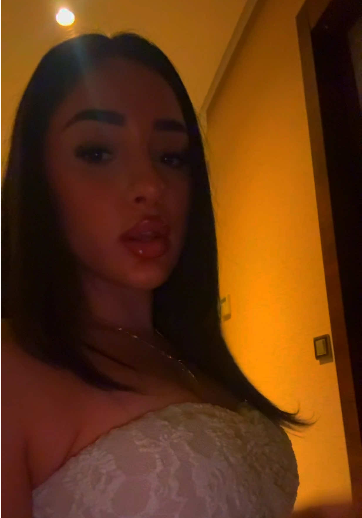 @lo
