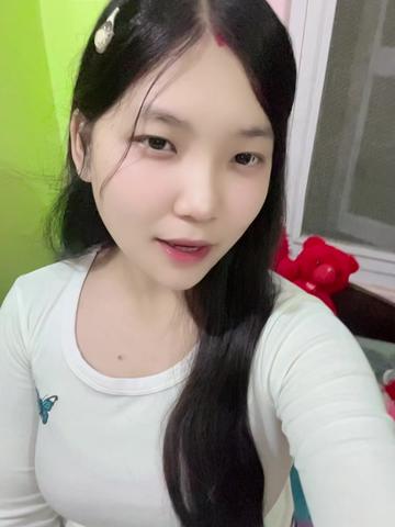 @लेआ गुरुङ