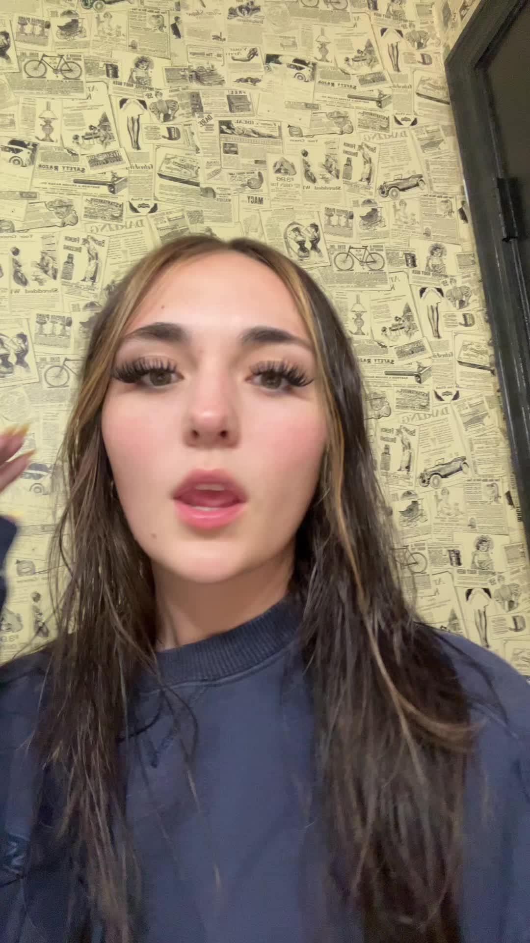@g