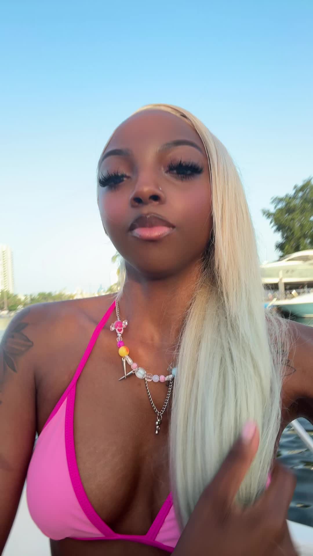 @R&iuml;ah Rackzz